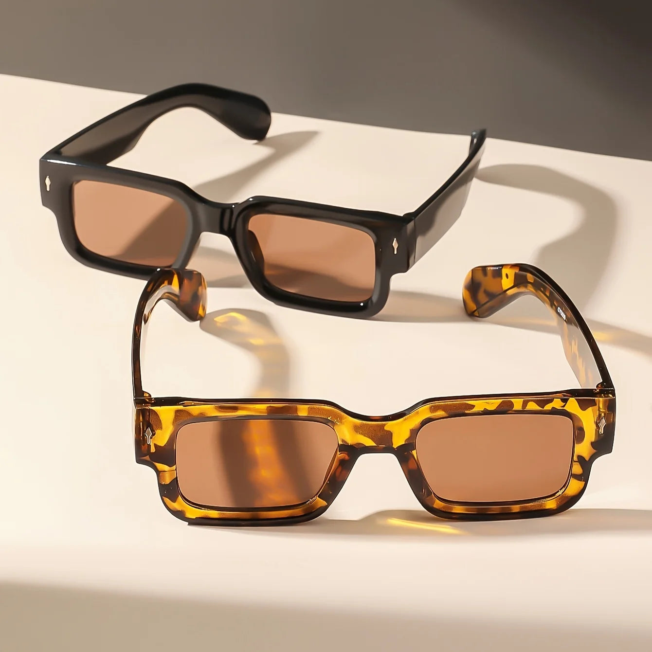 1PC Unisex Retro Quadratische Sonnenbrille Klassischer UV-Schutz Kunststoffrahmen für Outdoor-Reisen Fahren