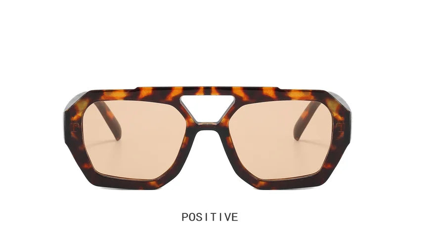 Grenzüberschreitende europäische und amerikanische Doppelstrahl-Sonnenbrille, unregelmäßige Sonnenbrille, 2023, neue personalisierte Retro-Sonnenbrille, beliebt auf dem Intern