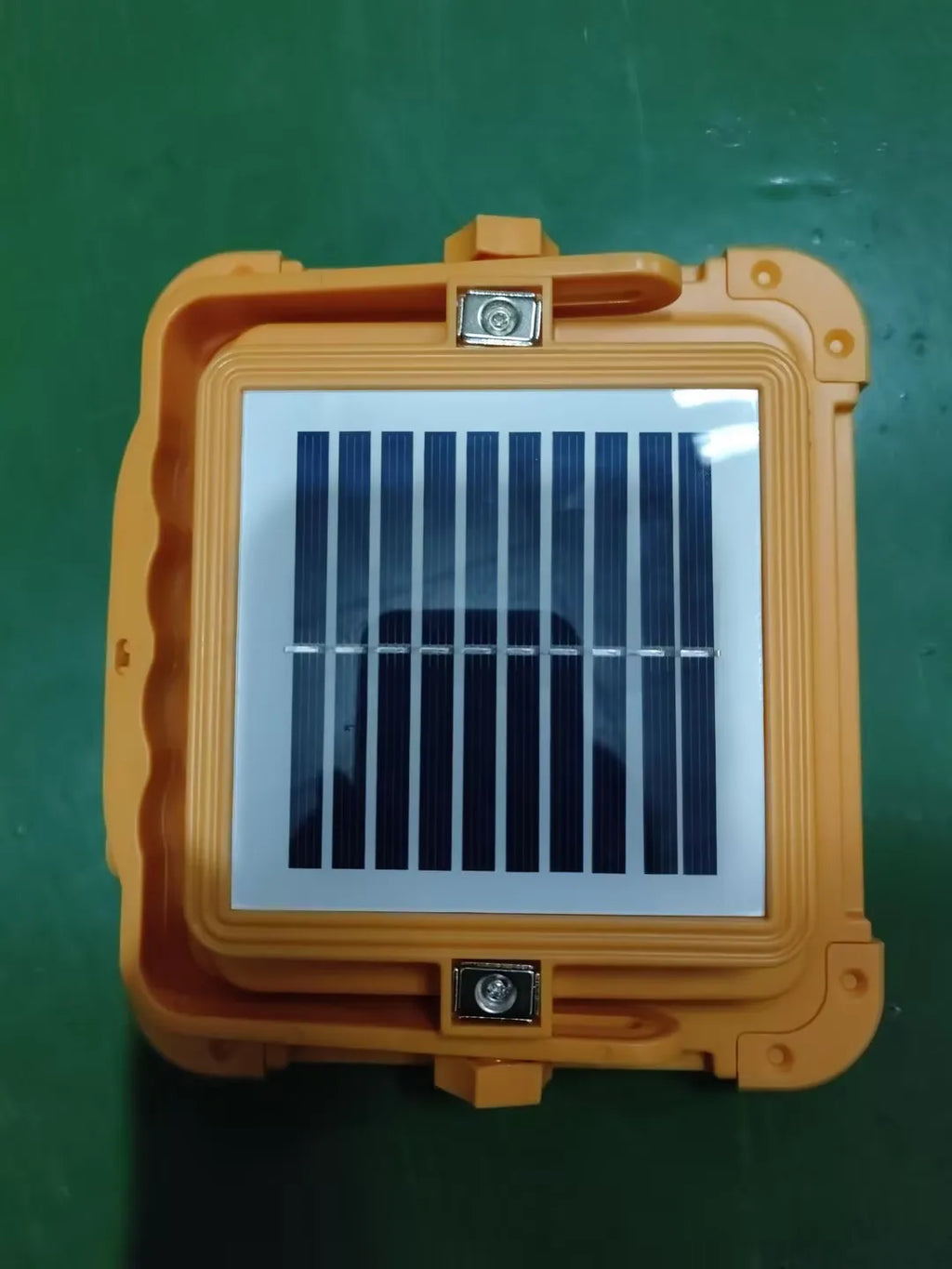 Kommerzielle Solarlaterne, 2000 mAh, Leistungskapazität, 15-Stunden-Bedienung, tragbares LED-System für Straßenautomaten, Campingsicherheit