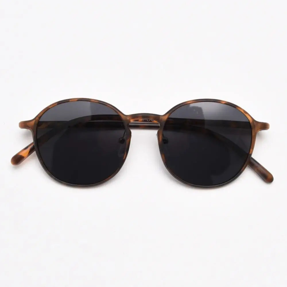 Sonnenbrille mit rundem Rahmen und rundem Rahmen, klassisches ultraleichtes Design, UV-beständige Brille, Vintage, trendige Fahrsonnenbrille für Herren und Damen