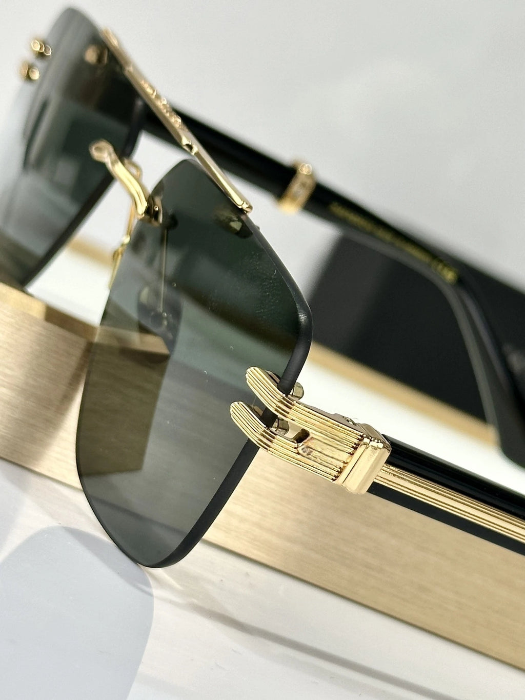 Double Bridge Sonnenbrille für Herren Z102 Original Classic UV400 Rahmenschutz Herren Sonnenbrille Outdoor zum Angeln Dirving