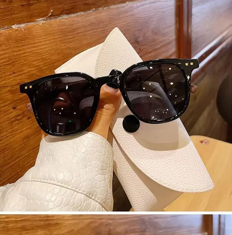 Klassische Holzmaserung Spiegel Beine Sonnenbrille Herren kleinen Rahmen quadratische Sonnenbrille Damen hochwertige Brille uv400 oculos de sol