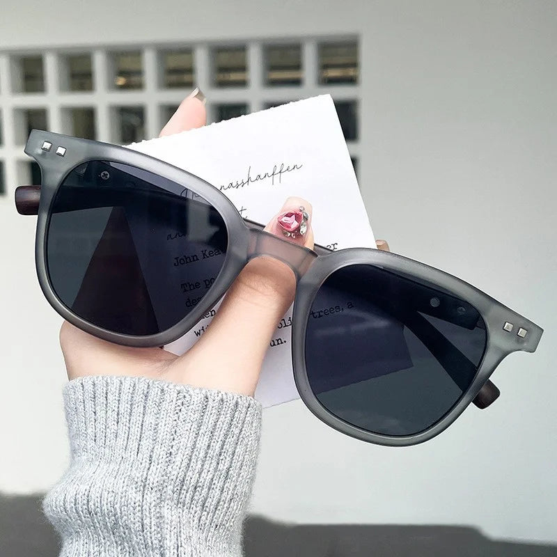 Klassische Holzmaserung Spiegel Beine Sonnenbrille Herren kleinen Rahmen quadratische Sonnenbrille Damen hochwertige Brille uv400 oculos de sol