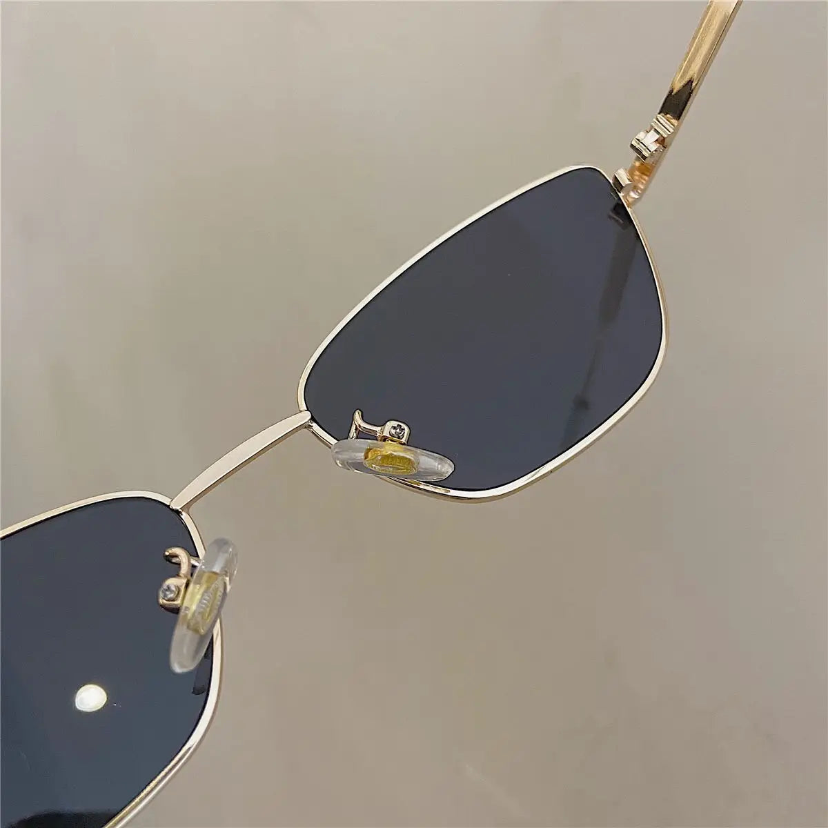 Sonnenbrille für Damen, klassisch, modisch, übergroß, antireflexig, Vintage, quadratisch, Metall-Sonnenbrille, Fahrbrille, UV400, О