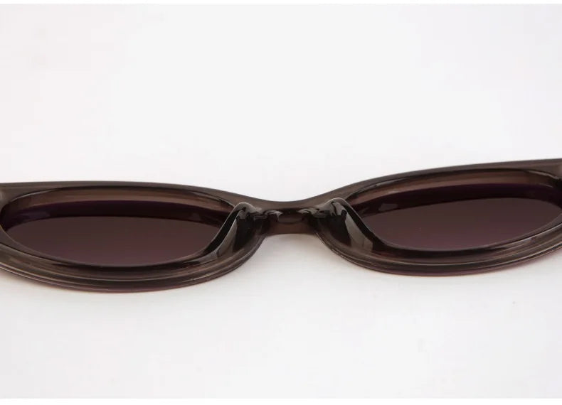 2025 Glamouröse Mode-Sonnenbrille für Damen Luxuriöse Ovale Designer-Brille für Herren Trendige Klassische Marken-Unisex-Brille UV400-Schutz