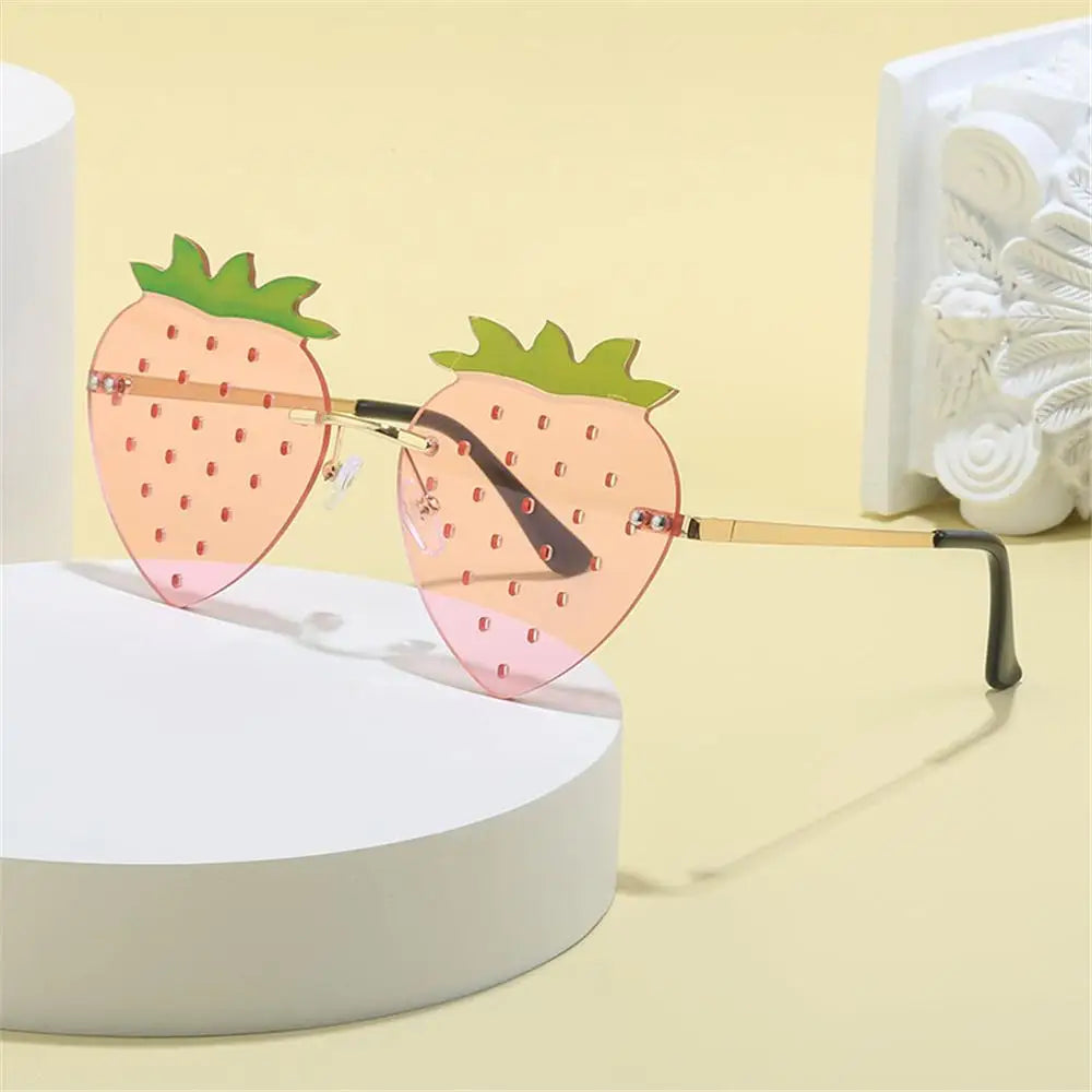Einzigartige Bunte Erdbeere Sonnenbrille für Frauen Männer Festival Party Rave Sonnenbrille Weihnachten Dekorationen Straße Snap Brillen