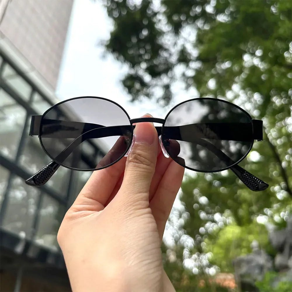 Luxuriöse Unisex-Sonnenbrille aus Metall, ovale Form, modisch, UV400-Schutz, elegante Farbtöne für Damen und Herren