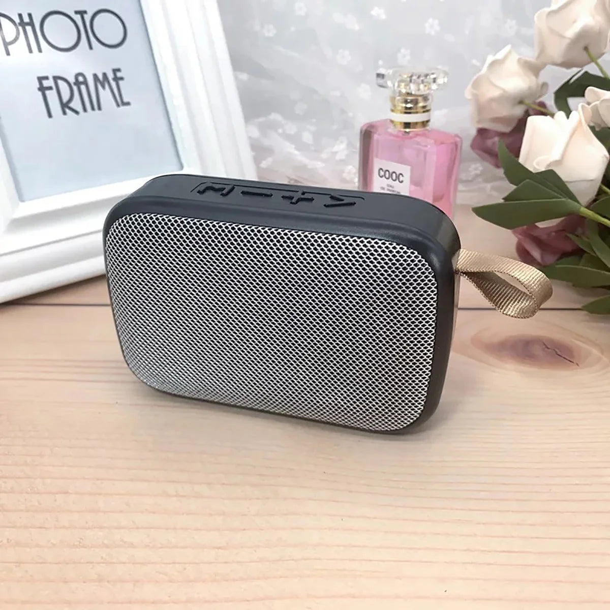 Tragbare drahtlose Soundbar 500 mAh Akku Bluetooth 5.0 Outdoor Indoor Sport HIFI Maßgeschneiderte hochwertige Lautsprecher Soundbar