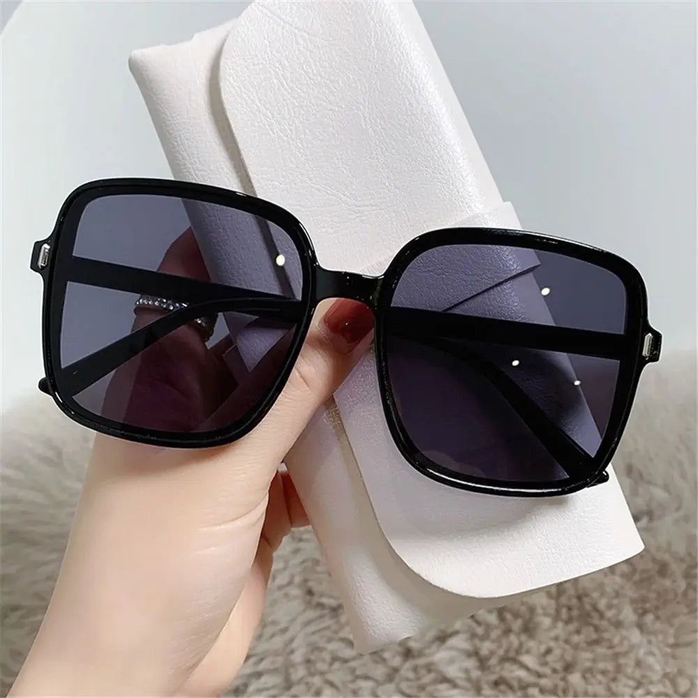 Übergroße Sonnenbrille für Frauen Luxus Vintage quadratische Sonnenbrille klassische UV400 Big Frame Lady Brillen