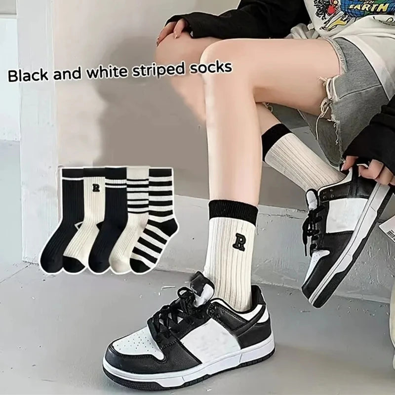 10 Paar Damen-Socken mit Cartoon-Muster, trendige und modische, vielseitige Socken, leichte, atmungsaktive, bequeme Freizeitsocken