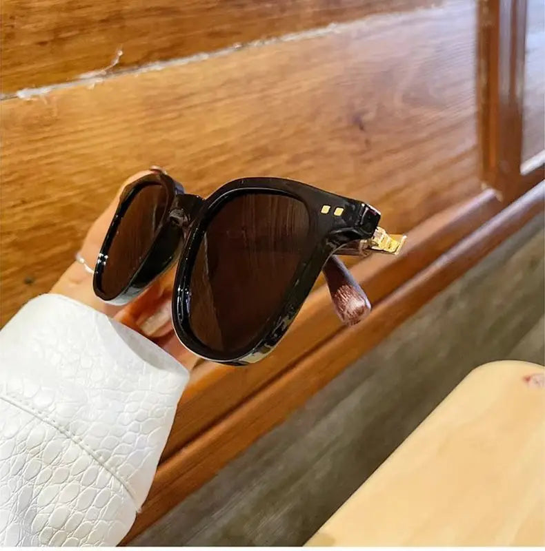 Klassische Holzmaserung Spiegel Beine Sonnenbrille Herren kleinen Rahmen quadratische Sonnenbrille Damen hochwertige Brille uv400 oculos de sol