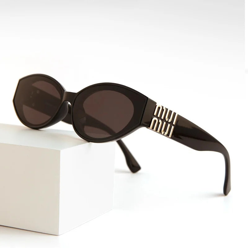 2025 Glamouröse Mode-Sonnenbrille für Damen Luxuriöse Ovale Designer-Brille für Herren Trendige Klassische Marken-Unisex-Brille UV400-Schutz
